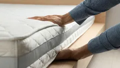 Con quale frequenza bisogna girare il materasso per evitare deformazioni o cedimenti?