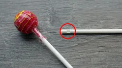 Perché sul bastoncino dei lecca-lecca fanno questo foro extra?