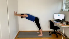 Routine di 5 minuti per sciogliere schiena e spalle dopo ore al PC