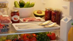 Conservare i cucchiai in frigorifero: conosci questo raro trucco che aiuta a risolvere un problema comune?