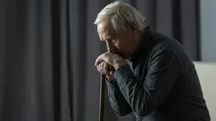 Di cosa si pentono le persone da anziane: lo psicologo indica i tre errori più comuni