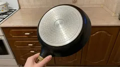 Anche l’incrostazione di anni si pulisce in 10 minuti con semplici trucchi, senza rischiare di rovinare le pentole