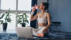 Allenarsi al mattino o alla sera: quando si bruciano più grassi e si costruiscono i muscoli?